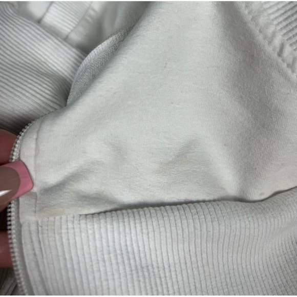 ❌SOLD❌ Guess *STAINED* Y2K White Zip Hoodie - Picture 7 of 8